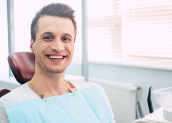 symptoms pericoronitis sydney
