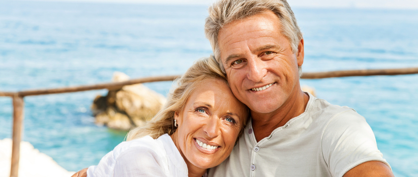 Considering A Dental Implant In Thailand? Understand The Risks