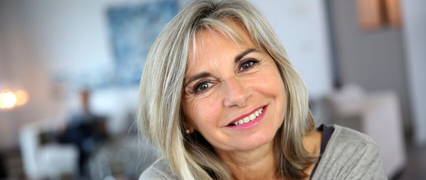 Pros and Cons of Tooth Implants – Weighing The Options To Restore Smile