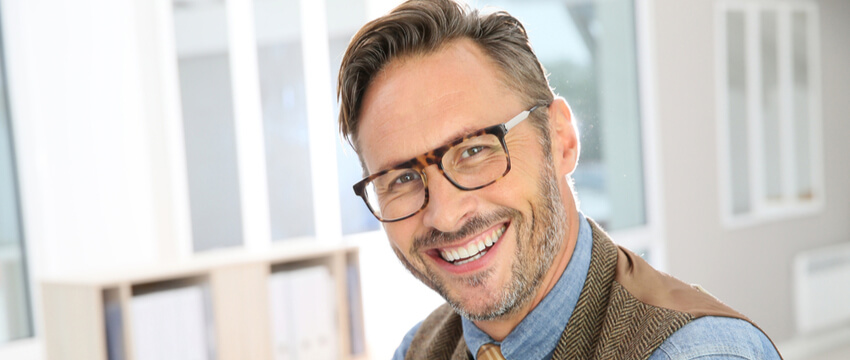 Dental Implant vs Dentures – Which Is Best And Right For You?